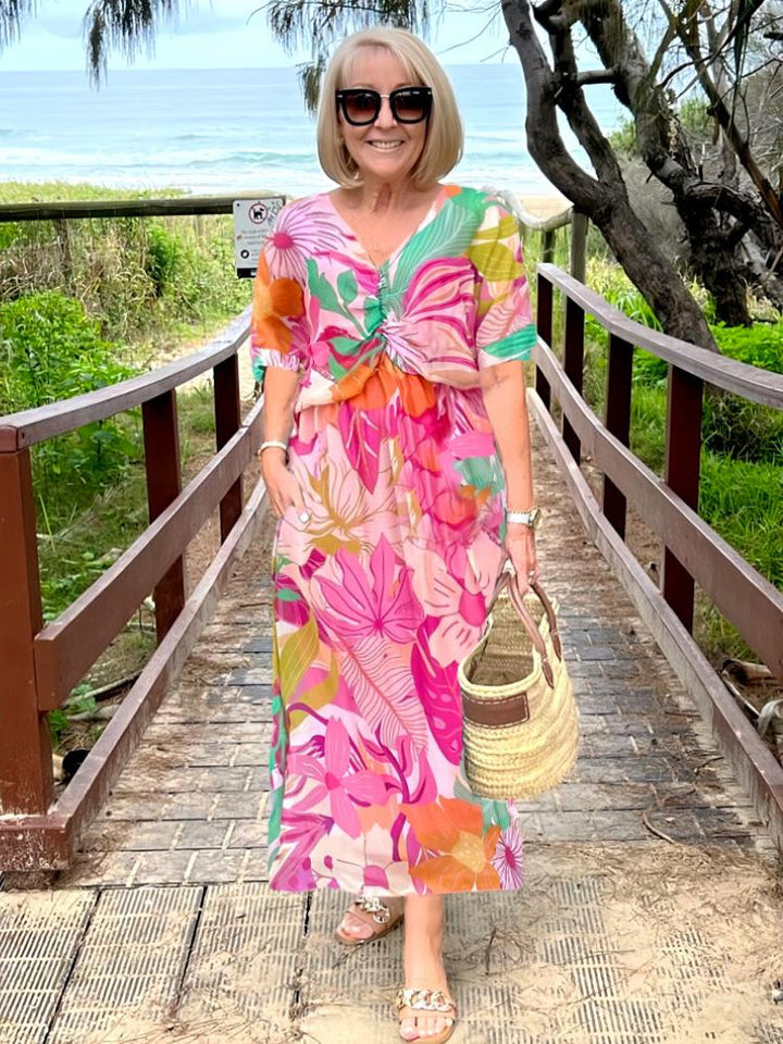 Kvinnors Boho Maxi Klänning | V-ringad Smockad