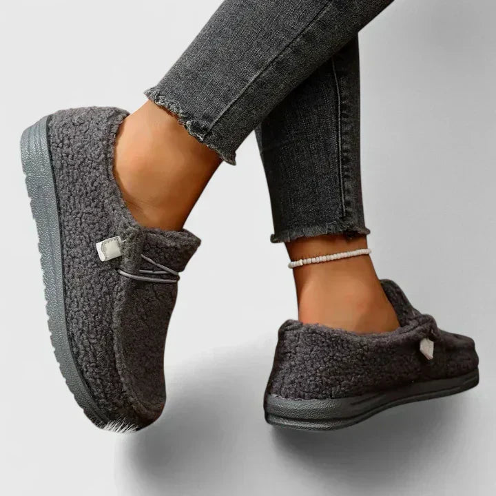 Loafers för kvinnor | Platta texturerade slip-ons