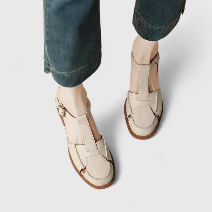 Sandaler för kvinnor | Stängd tå T-rem