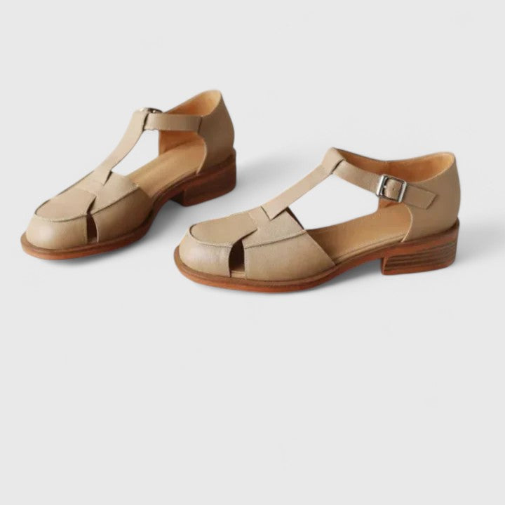 Sandaler för kvinnor | Stängd tå T-rem