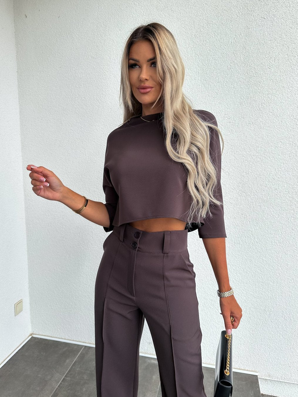 Kvinnors Tvådelade Lounge Set | Kortärmad Topp och Utsvängda Byxor
